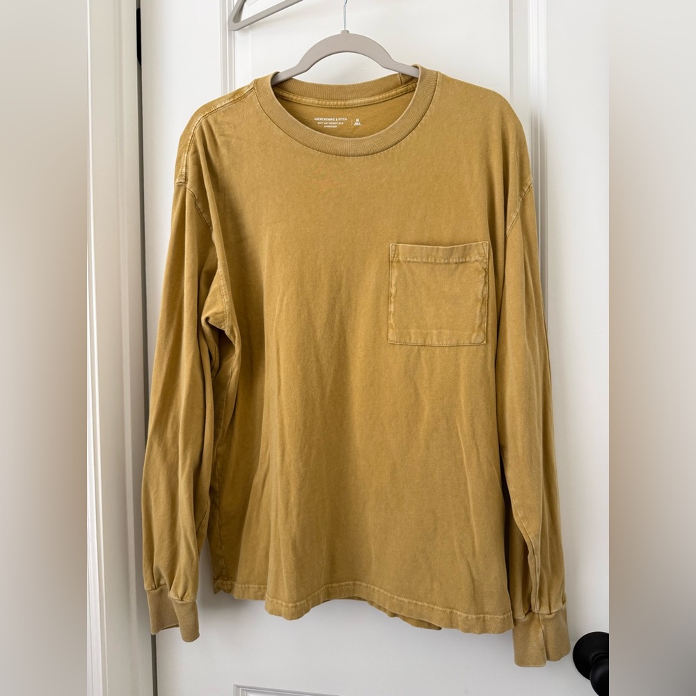 Men’s A&F Long Sleeve